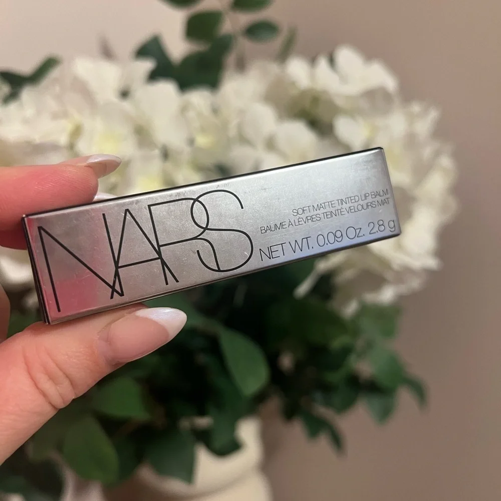 NARS • SOFT MATTE TINTED LIP BALM • INTIMATE
